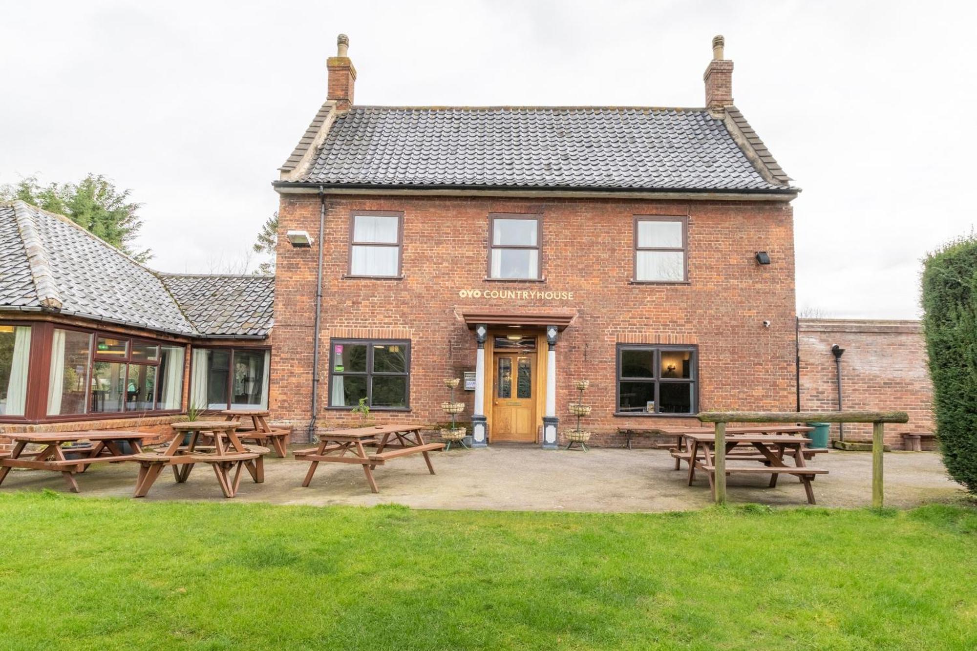 Horsham St Faith Oyo Elm Farm Country House, Norwich Airport מראה חיצוני תמונה